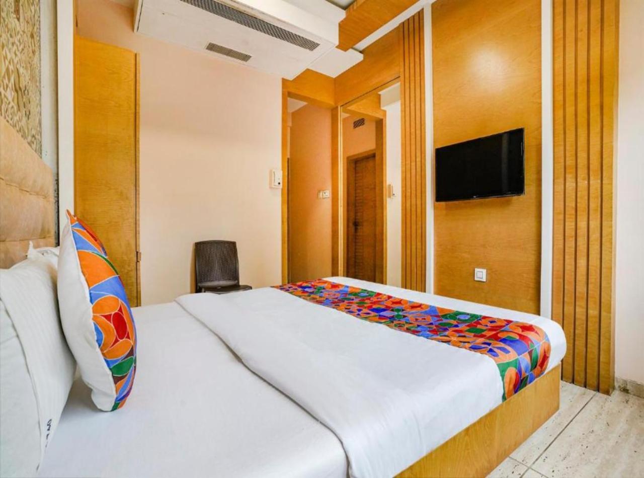 Hotel Vijaydeep Palace Near Delhi Airport Нью-Делі Екстер'єр фото
